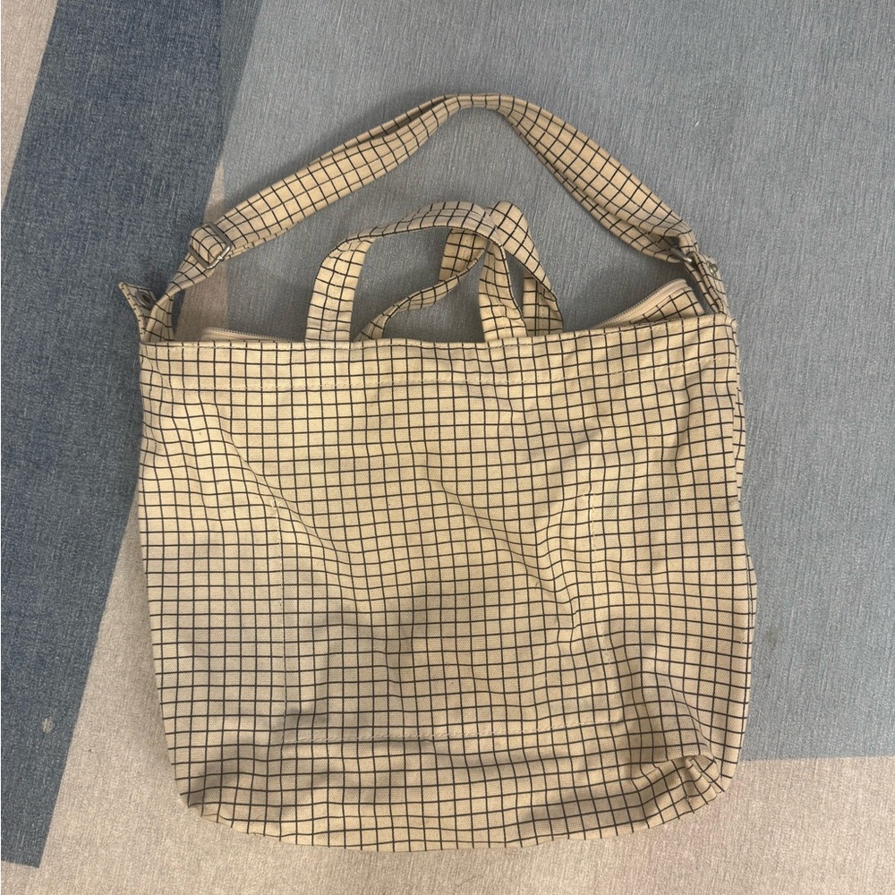 Baggu Horizontal Zip Duck Bag in Natural Grid - Picture 3 of 4